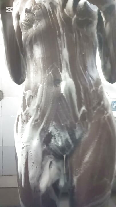 Ora de baie cu miss sexy