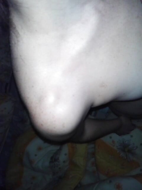 Esposa cubierta de leche tetas gran corrida