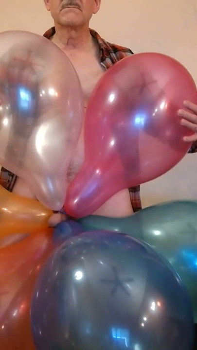 Balloonbanger 81) Balloon Cluster Fuck, Cum and Pop with GL700 Blimp Balloon | Clip 1