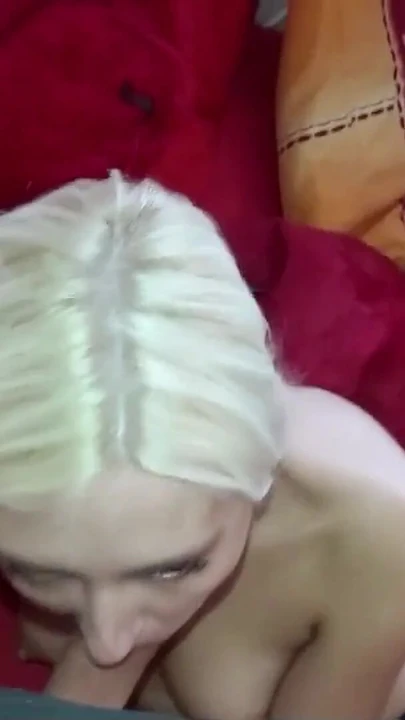 Detik tidak dapat dilupakan dari "Isteri Jerman yang bengkung dan kurus bertukar untuk kongkek swinger amatur berempat"