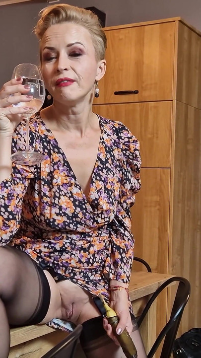 น้ําหีแตกและผลไม้