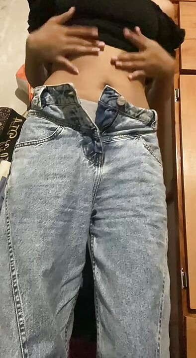 Schoolgirl 18+ IN PAJAMAS. SLIP-UP