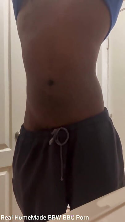 Lentamente masturbándose mi bbc en primer plano