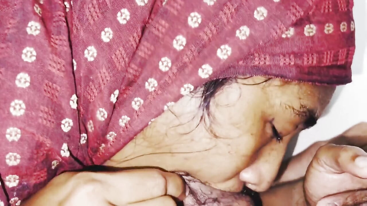 Muslim Hijab Indian Deepthroat Queen Is Back, All the Way Down Sloppy Gagging Homemade Cum in Mouth