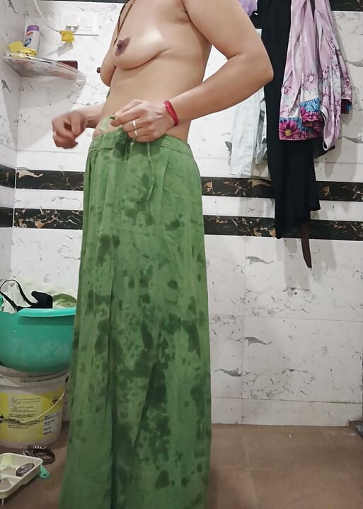 Priya Bhabi Nice Body Show