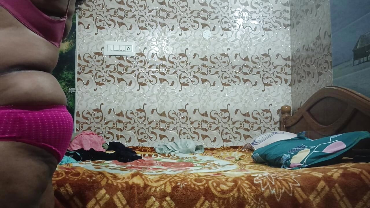 Minha esposa para massagear pênis em casa e fez sexo com ela. Metendo na bunda da esposa