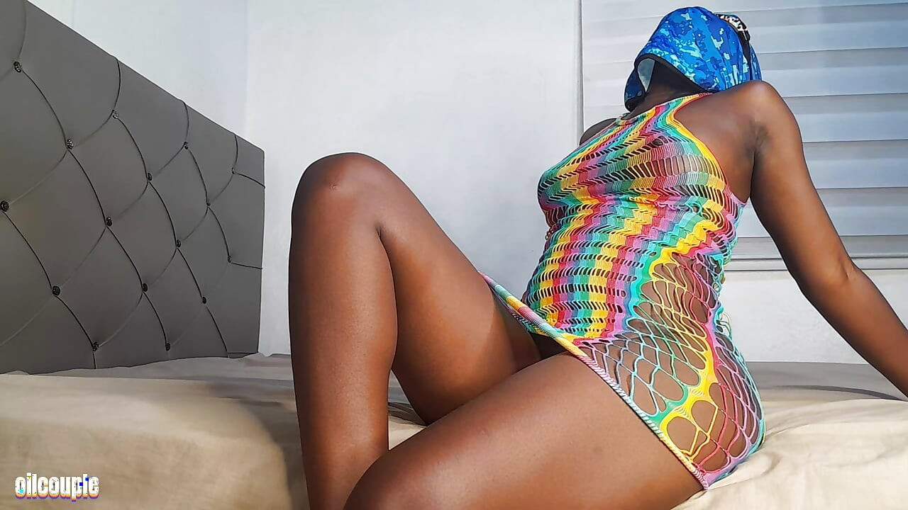 Horny slim thick is new here. show some love