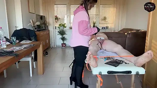 Domlady mia slaveofm acı cehennemi cbt'i kırbaçlıyor ve elektrik ve edepsiz diş teli ile cezalandırılıyor - bölüm 7