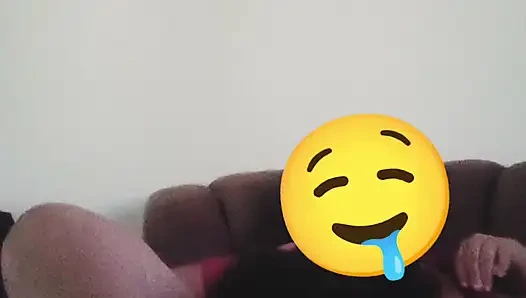 Mein nachbar leckt meine muschi so nass