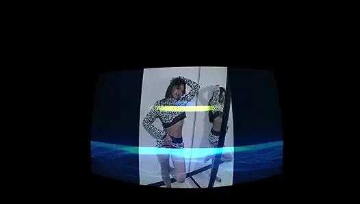 Sinnlicher cowgirl-fick mit einer süßen zierlichen asiatin