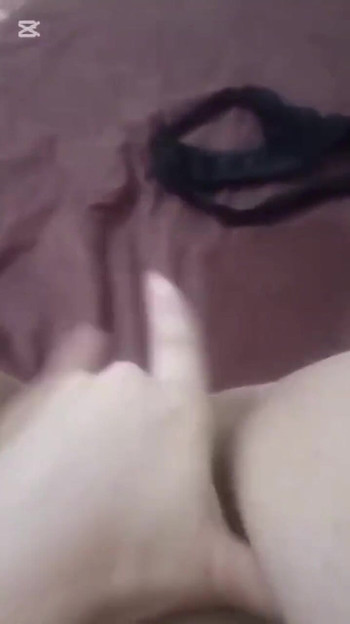 Amira model Arap | Klip 1