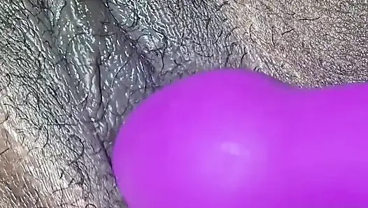 Memekku muncrat di memek aduhaiku!! Bagian 1