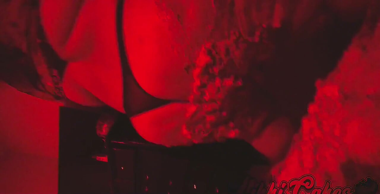 Stacxxxs Apresenta: Red Light District Series - Nikki Cakes