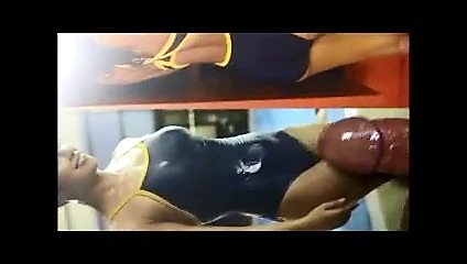 Priyanka Chopra bikini götüne boşalıyor