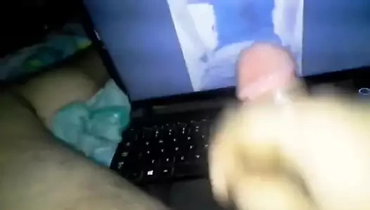 Seksi pis fahişeme bir övgü daha....