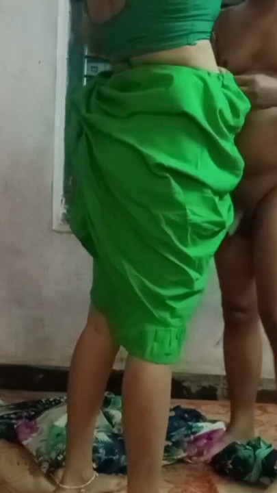 Desi Marathi Bhabhi Become Horny | Clip 1