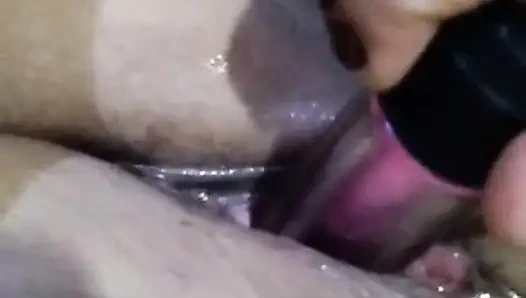 Мексиканская жена показывает и мастурбирует дилдо в первый раз (полное видео)