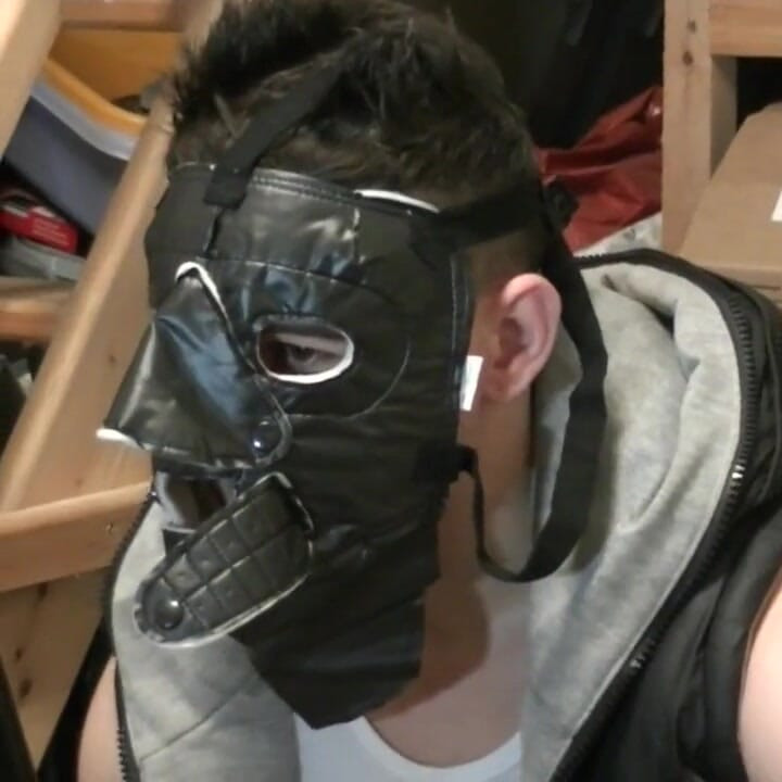 Sexy gay dude sucks straight guy