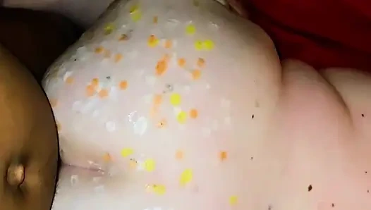 Büyük kaltak doğum günü mumları ve dölleme seansı