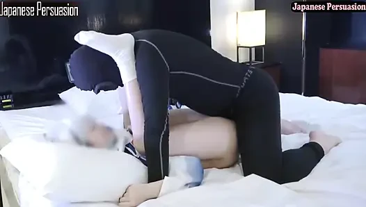 Seks berdiri dengan liar dengan muncrat besar-besaran - menggesek licin berubah menjadi angle2 akhir creampie mentah