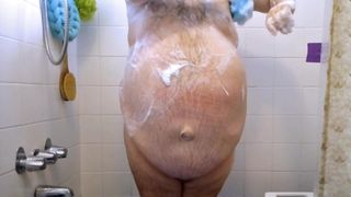 Ragazzo grasso sotto la doccia # 10