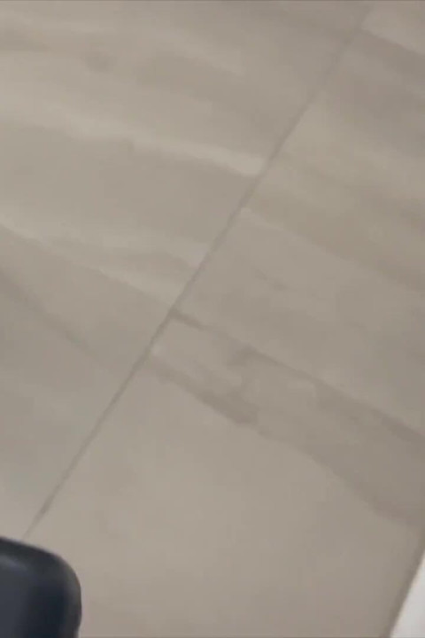 Der computerwerker repariert viel mehr als nur ihren Apfel