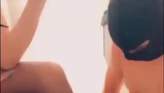 Домнация с рабом, чтобы лизать мою ступню