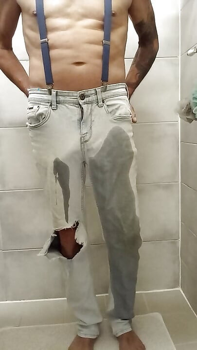REAL desperation pants pee