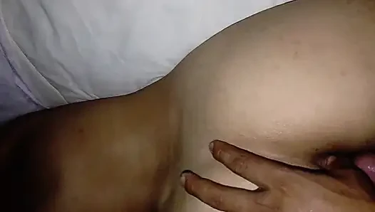 Güzel vücutlu üvey erkek kardeş davasını yargılamaya karar veriyor