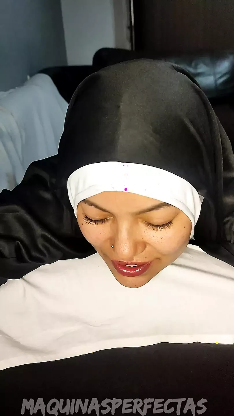 NUN LIKES TO SWALLOW CUM!