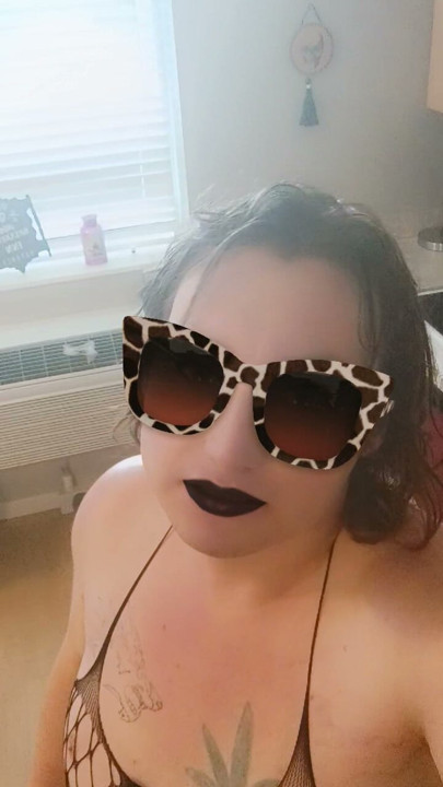Sissy Danielle feeling sexy and needs a daddy
