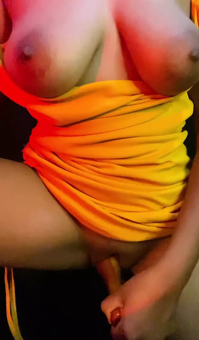 Desi college Indian girl seduces