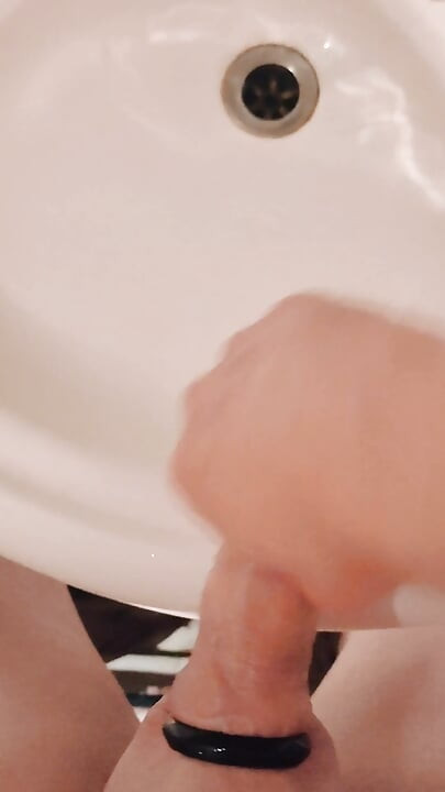 长时间的自慰中激烈的射精！！