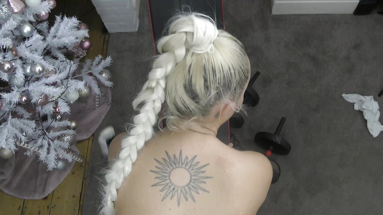 Busty milf Louise Lee hardcore pounded by Cheffie Shot