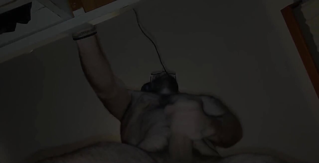 Gozando sobre a cam