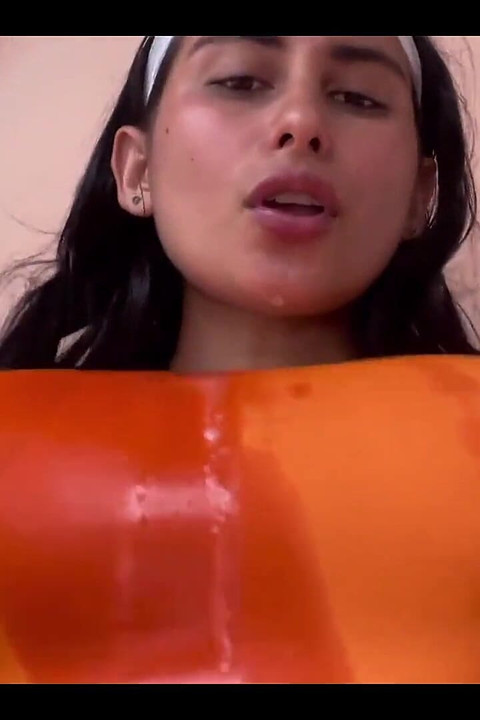 Jeniferplay Non-stop Squirting: First Non-stop Masturbation Video