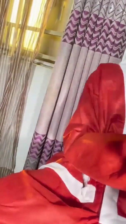 มาเพื่อสะสมของขวัญจากซานตาคลอส เขาดูดนมฉันและใช้นิ้วกับหีฉัน- คริสต์มาส | คลิป 1