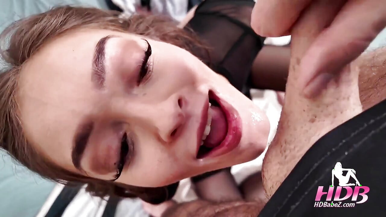 213 Teeny Nympho Sniffs Cum