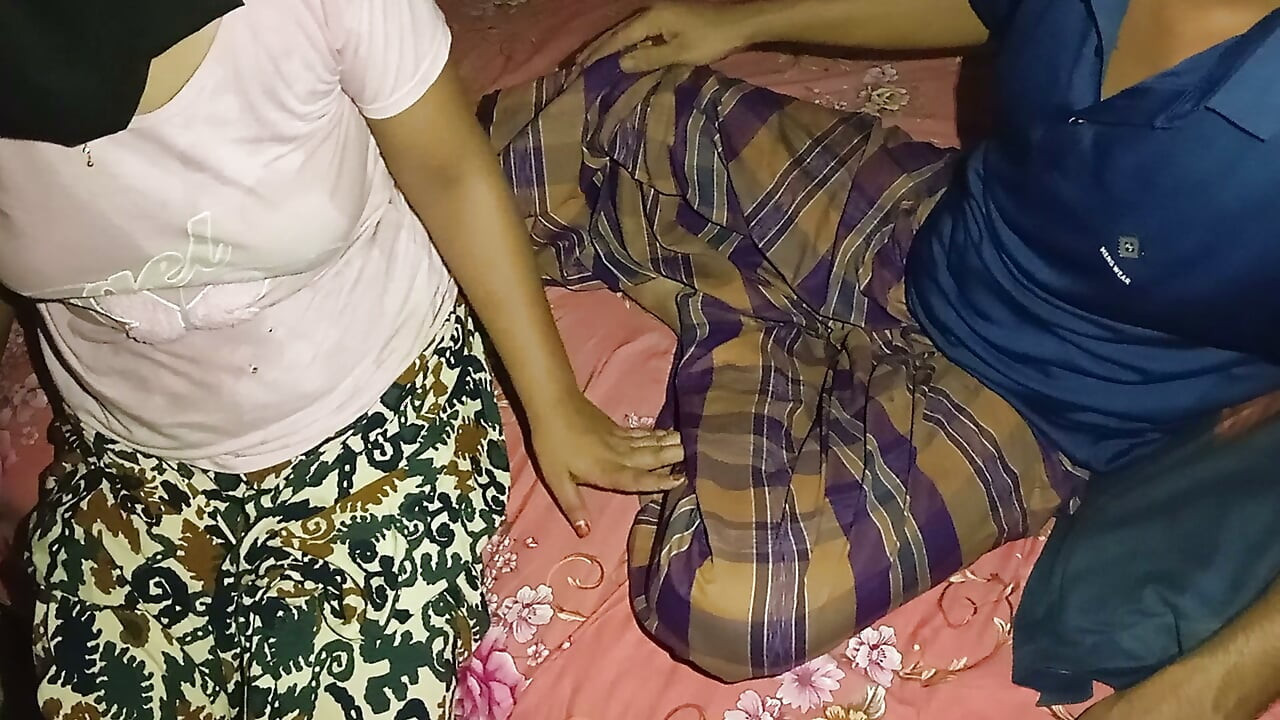 Desi 1st time losing Virginity. Very Nice Tight Pussy & Boobs. Teen Sex Video.