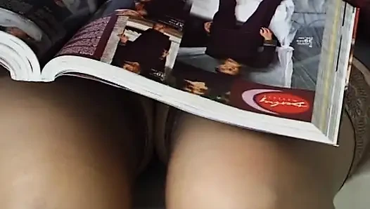 Bu Fransız bae'nin sınıfta not almasını izleyin