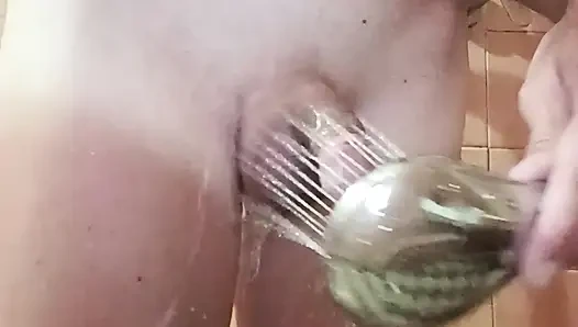 Küçük yarağımı kullandıktan sonra spermi boşaltıyorum.