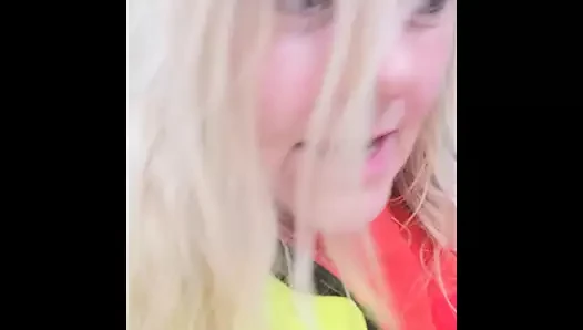 Flashing in the warehouse for the boys - BBW ass & tits