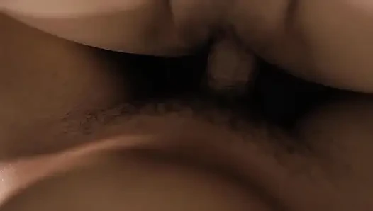 Индийская девушка с огромной сочной намазаной маслом задницей делает массаж и трах раком в атласе