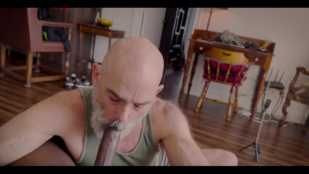 Giyinik adam-çıplak adam oral seks (tam)