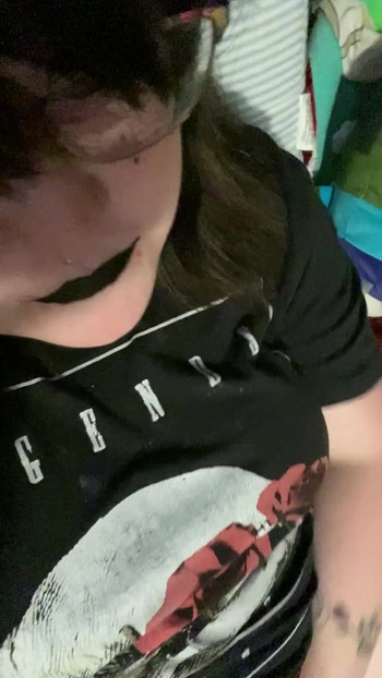 Mesti berkongsi detik daripada "goth girl joi!"