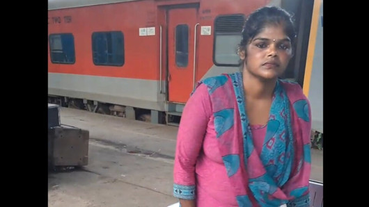🥵Awek Nabour India panas menghisap batang dengan begitu baik dan dapat pancutan hangat dalam mulut