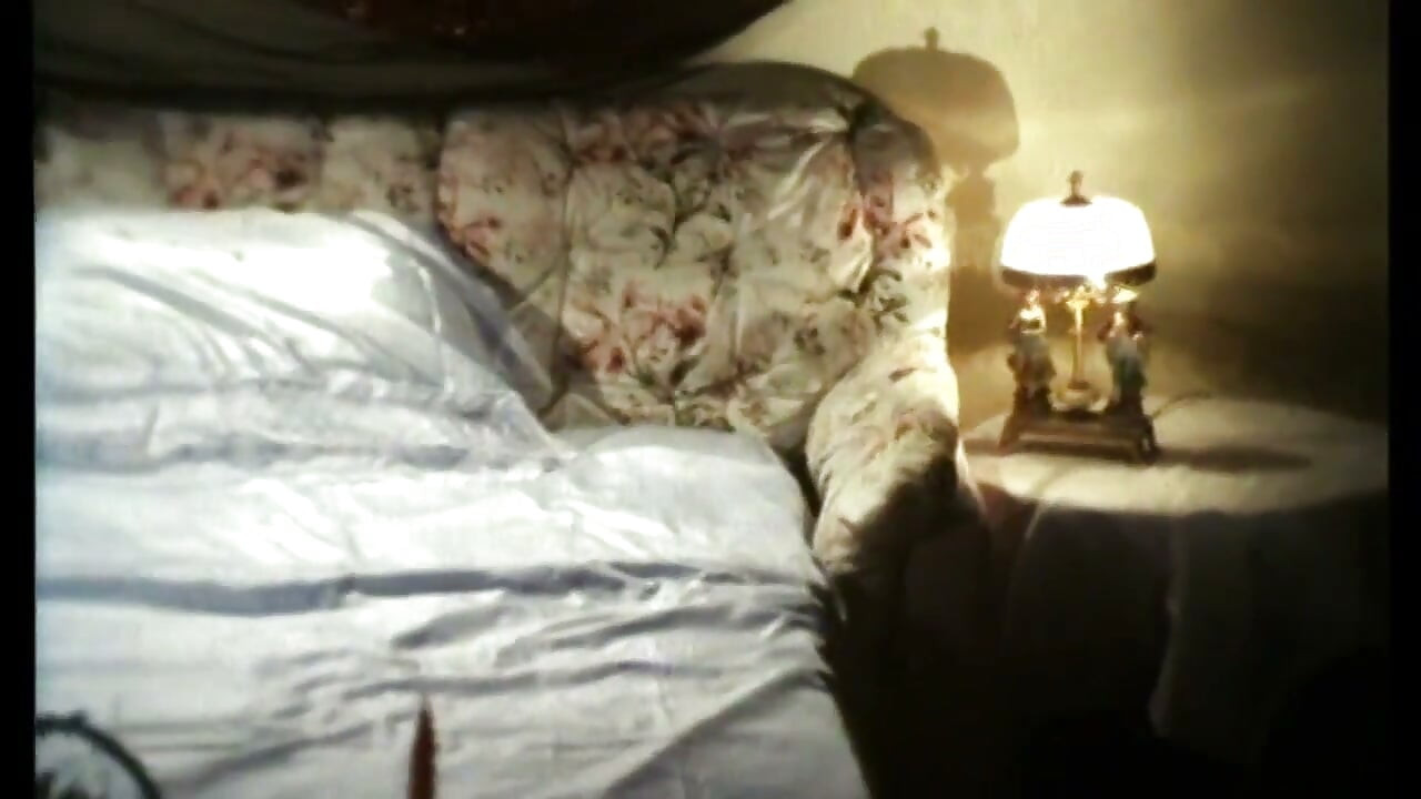 Vintage peluda lambendo buceta fodendo com Rocco Siffredi