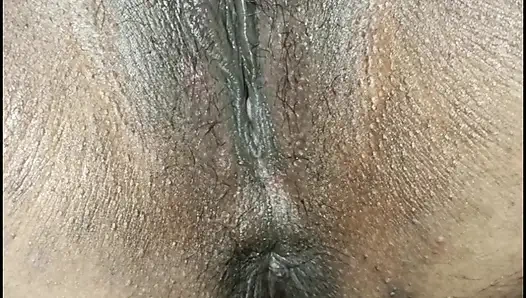Wife ko land chhahiy land nahi mila to kheera hi dal liya choot me our nikal diya pani