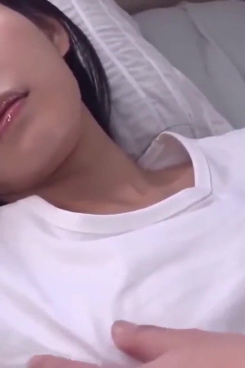Slender Beauty with an Idol-like Smile Revealed Her Most Relaxed Side in a Rare Private Moment 1st