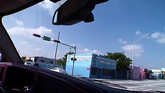 Memek gadis remaja kulit hitam dengan pantat montok dientot habis-habisan